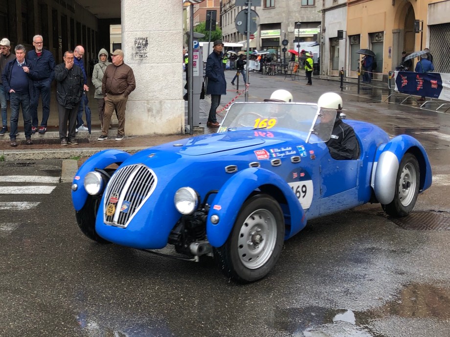 31302A25-36E6-47B6-B556-3B06A4718261