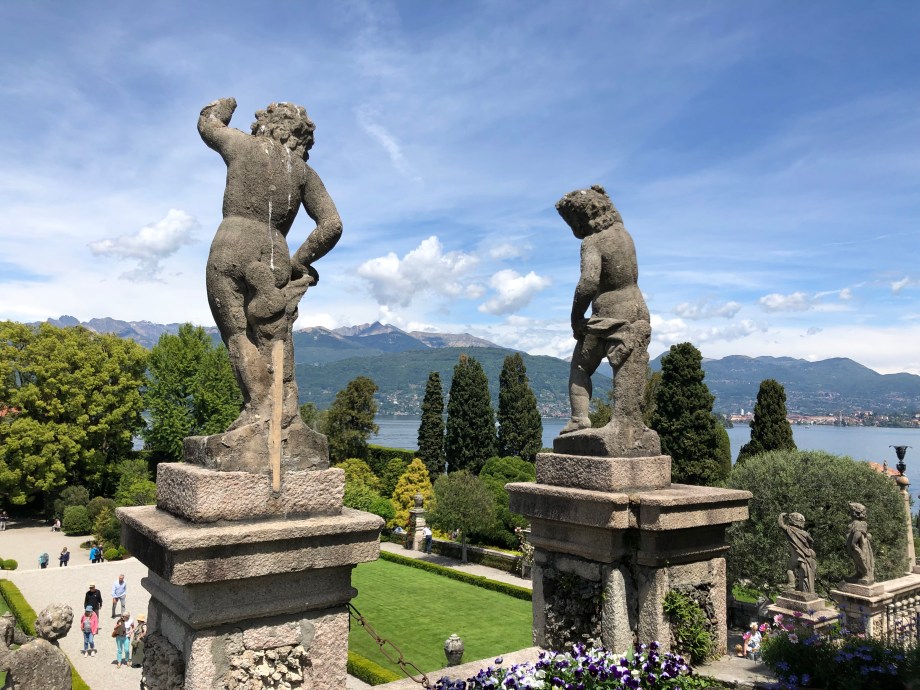 5683E8D6-13EA-4643-AECA-136EFFF79924