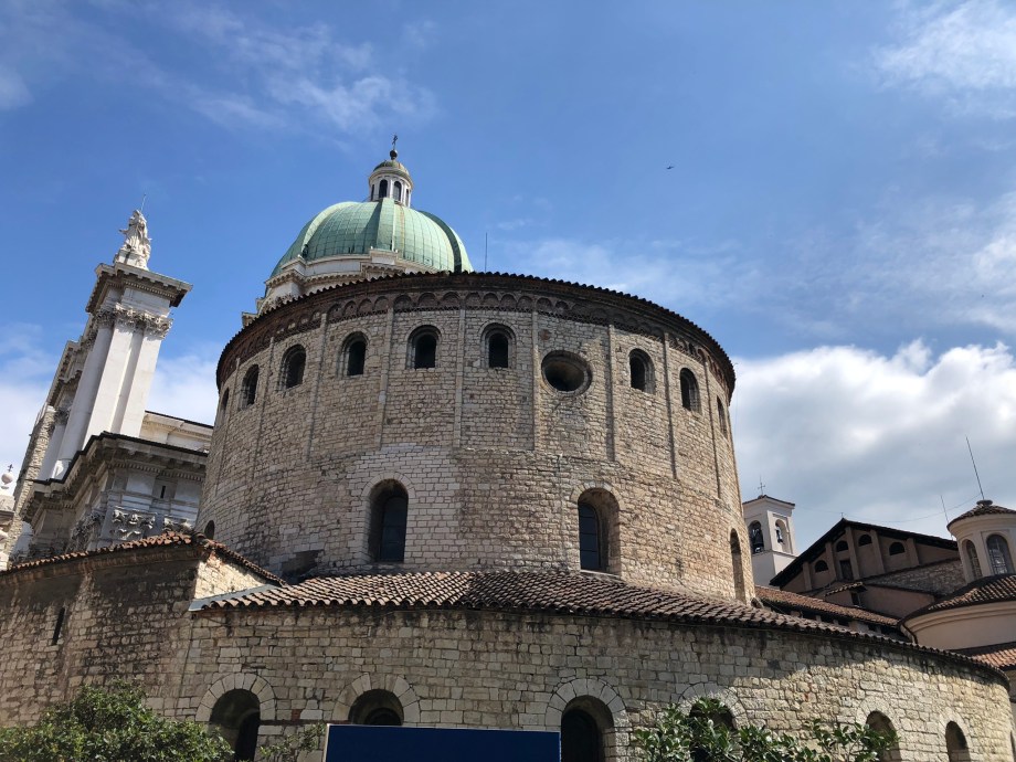 94A68842-05DF-49A1-9953-0B66141ECF39