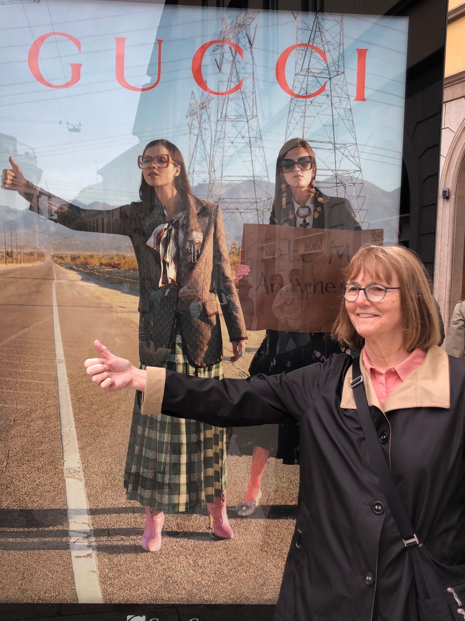 989874B1-7F67-47A3-B537-919A31C3A9DE