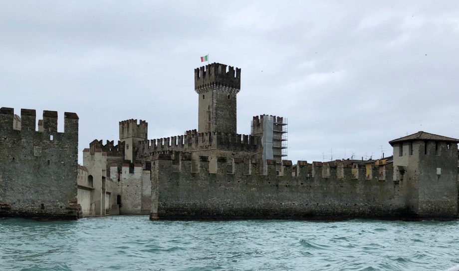 CBD4AF9E-E95F-4A32-91E6-CF300A0EA368