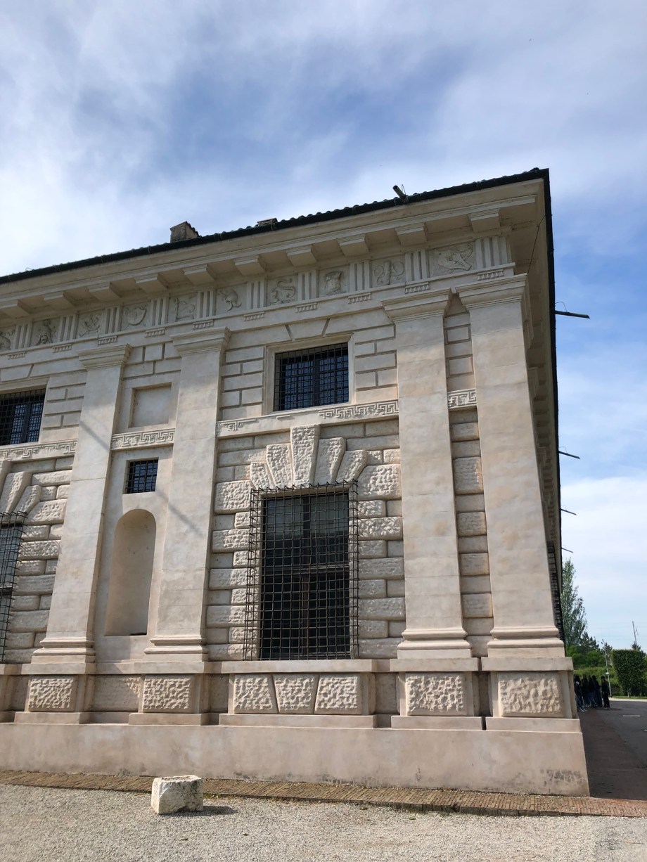 D6AC0A8D-7154-4373-9F20-4874641C3642