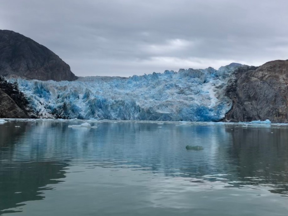 CDC5F06E-1A1A-4412-BFC8-C43E7D665571