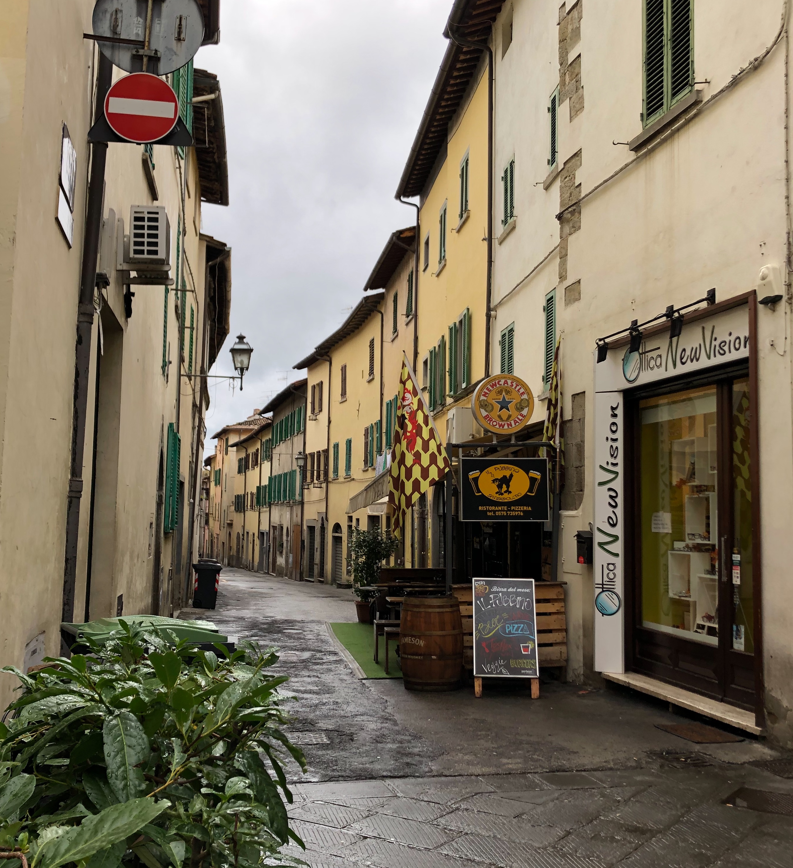 22F14FD1-DD0D-4D18-BD4B-3B4DB2CA62AA