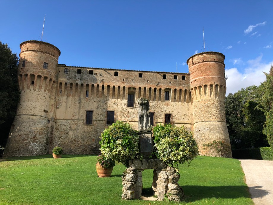 9181B2E0-88A0-41B0-8592-F3F1AD71912F